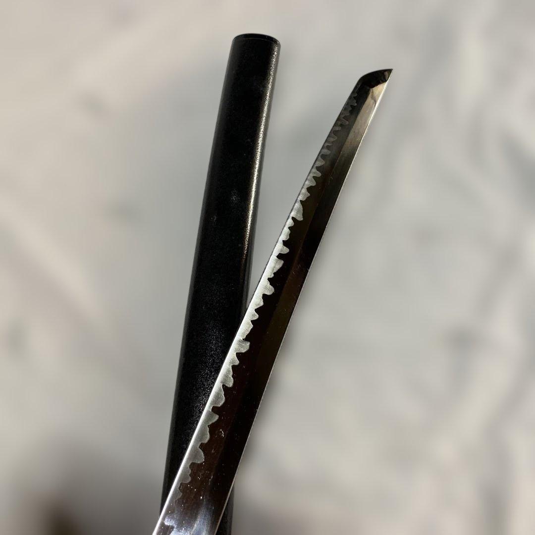 模造刀 濃紺柄 金縁金龍丸鍔 黒梨地鞘