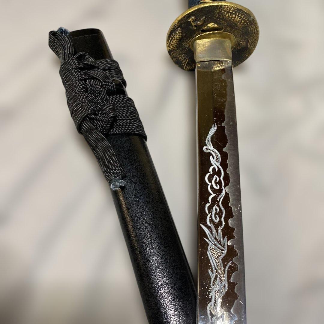 模造刀 濃紺柄 金縁金龍丸鍔 黒梨地鞘