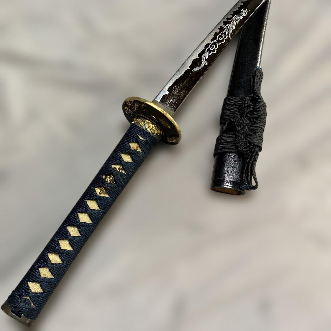 模造刀 濃紺柄 金縁金龍丸鍔 黒梨地鞘
