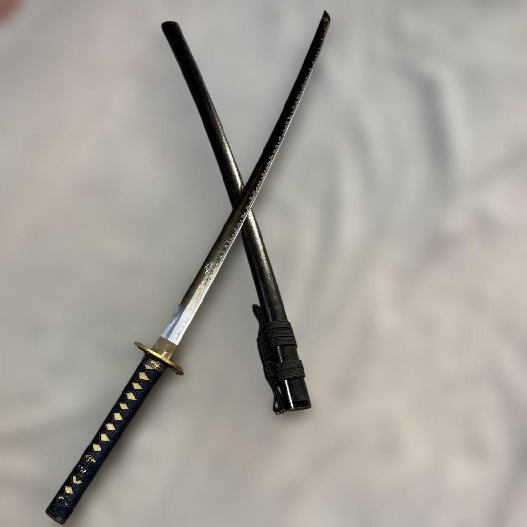 模造刀 濃紺柄 金縁金龍丸鍔 黒梨地鞘