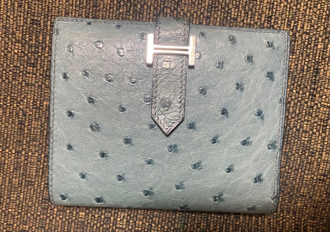 HERMES 水色 オーストリッチ 二つ折り財布