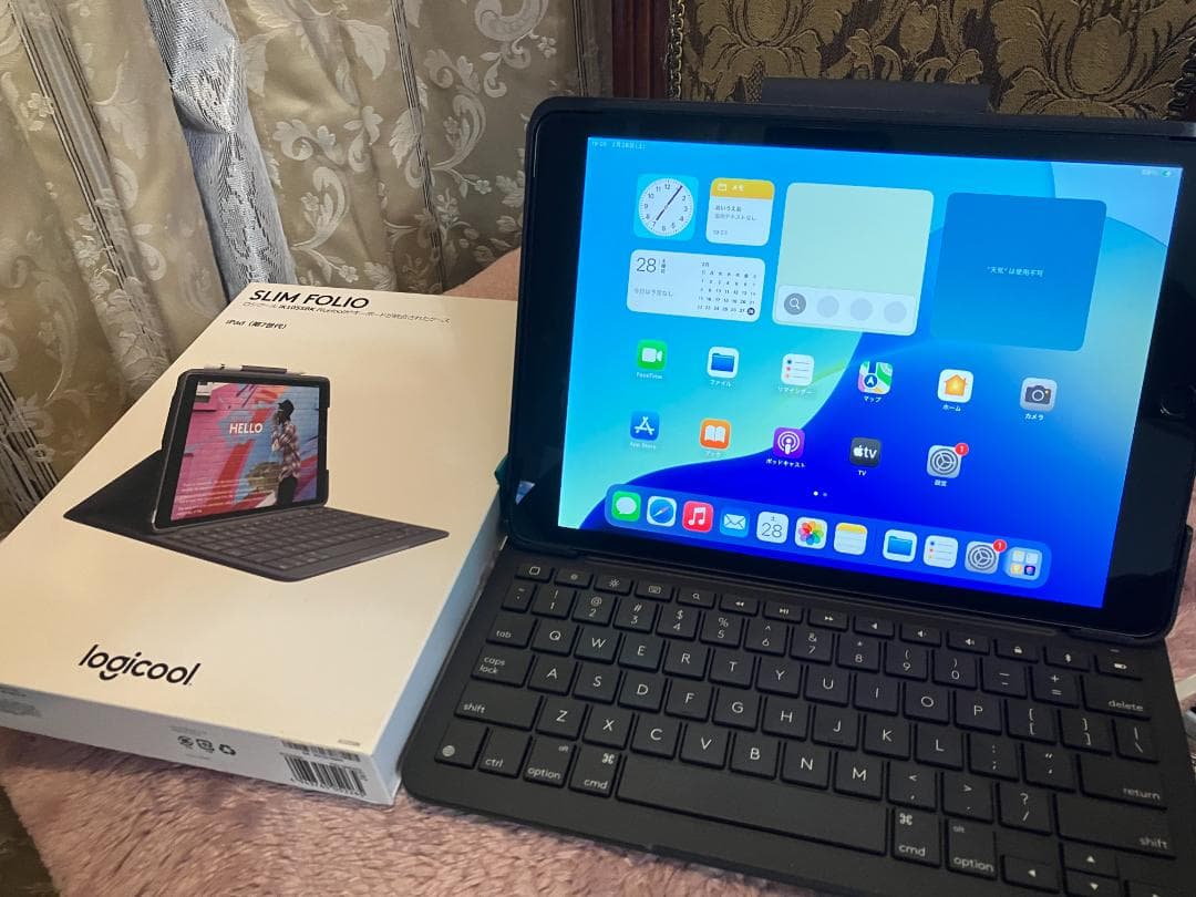 再値下　訳ありipad第7世代グレー　32Gb Wifi+セルラー　キーボード付