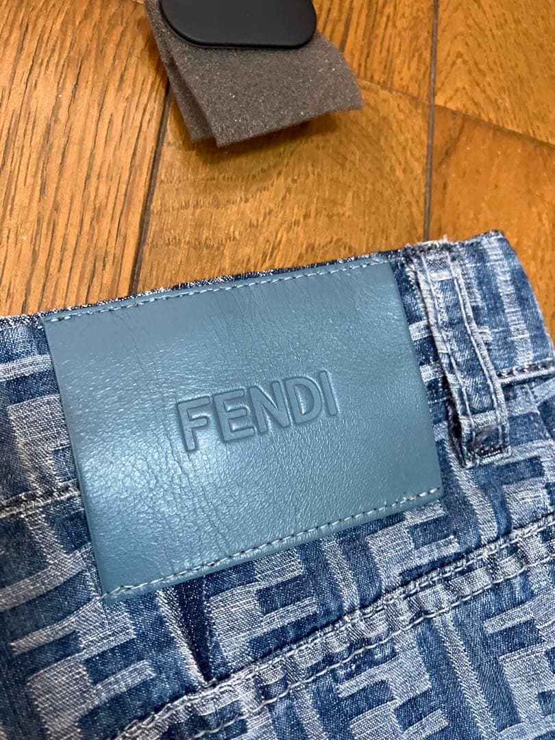 最終値下TWICE MINA着用FENDIフェンディ FF柄デニムジーンズパンツ