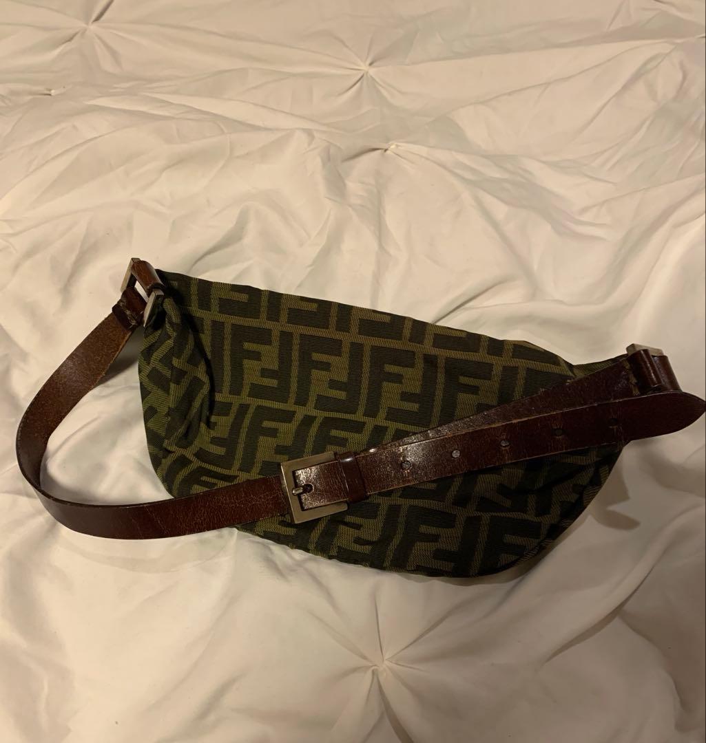 Fendi ボディバッグ