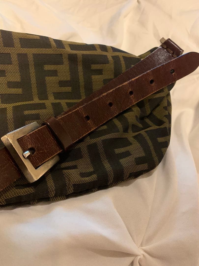 Fendi ボディバッグ