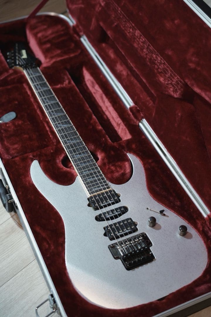 Ibanez RG2570E VSL 中古品