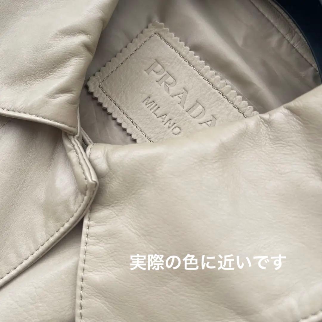 プラダ　カーフスキン　レザー　コート　トレンチ　ステンカラー　子牛革