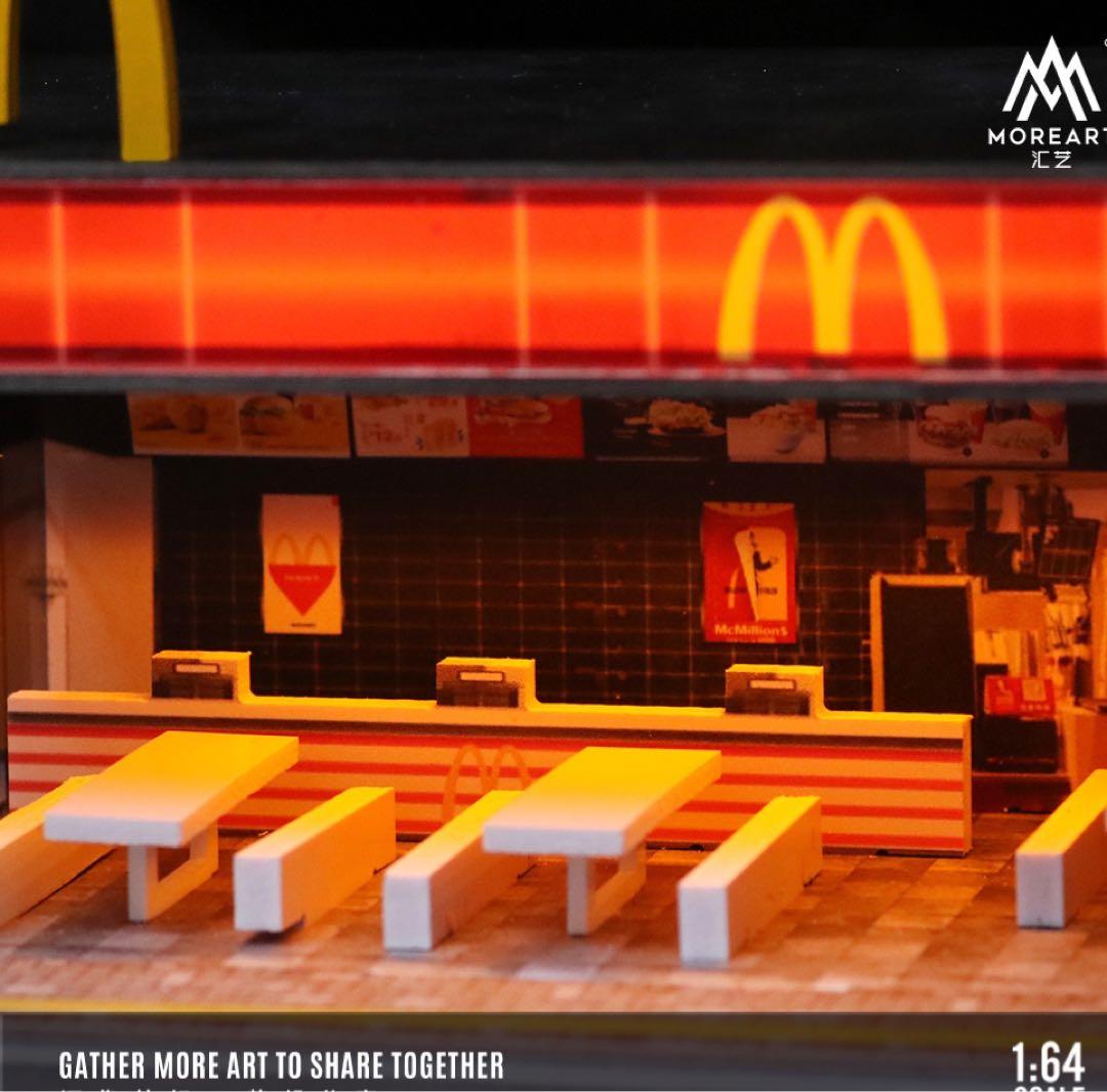 MoreArt 1/64マクドナルドド　駐場付き　点灯組立式ジオラマ
