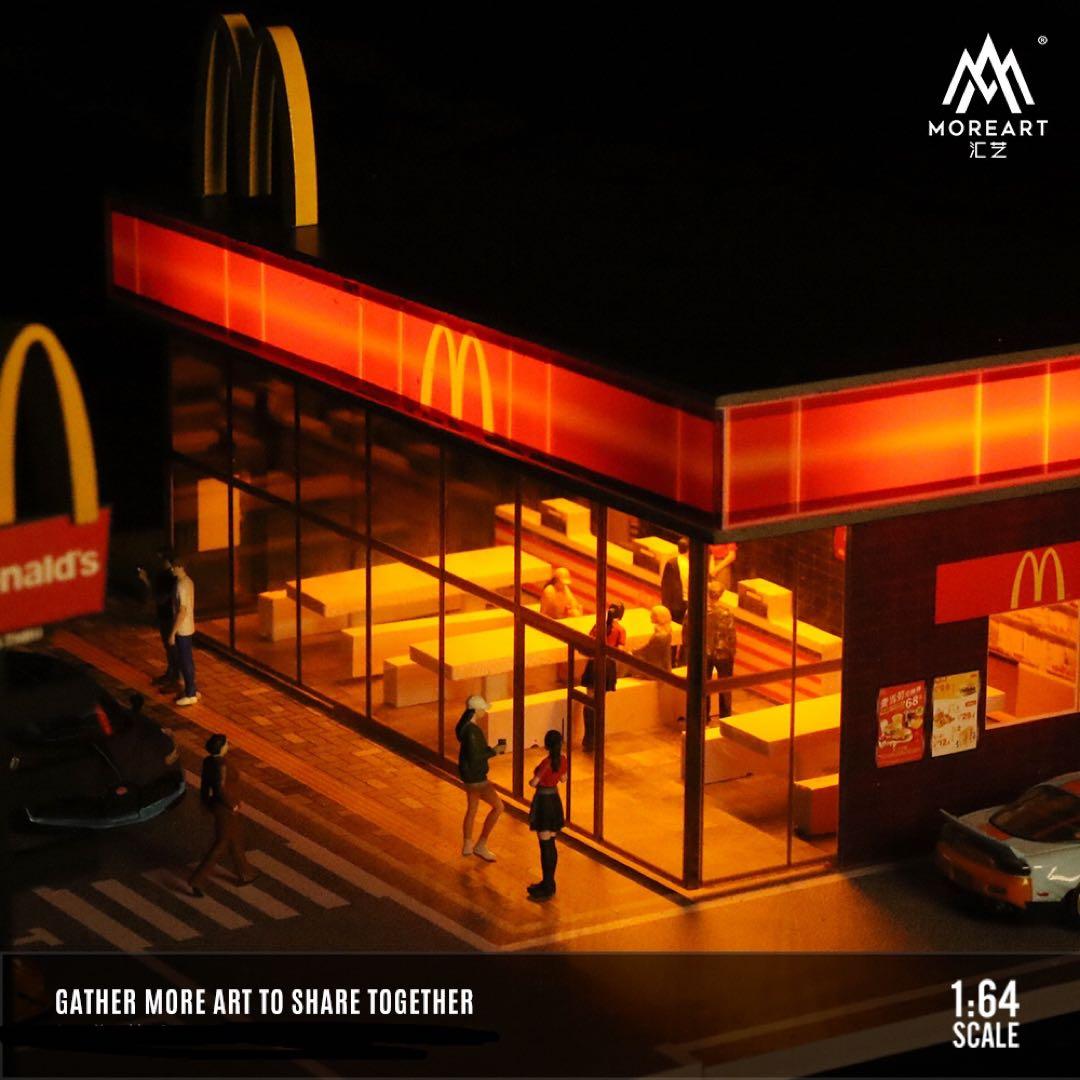 MoreArt 1/64マクドナルドド　駐場付き　点灯組立式ジオラマ