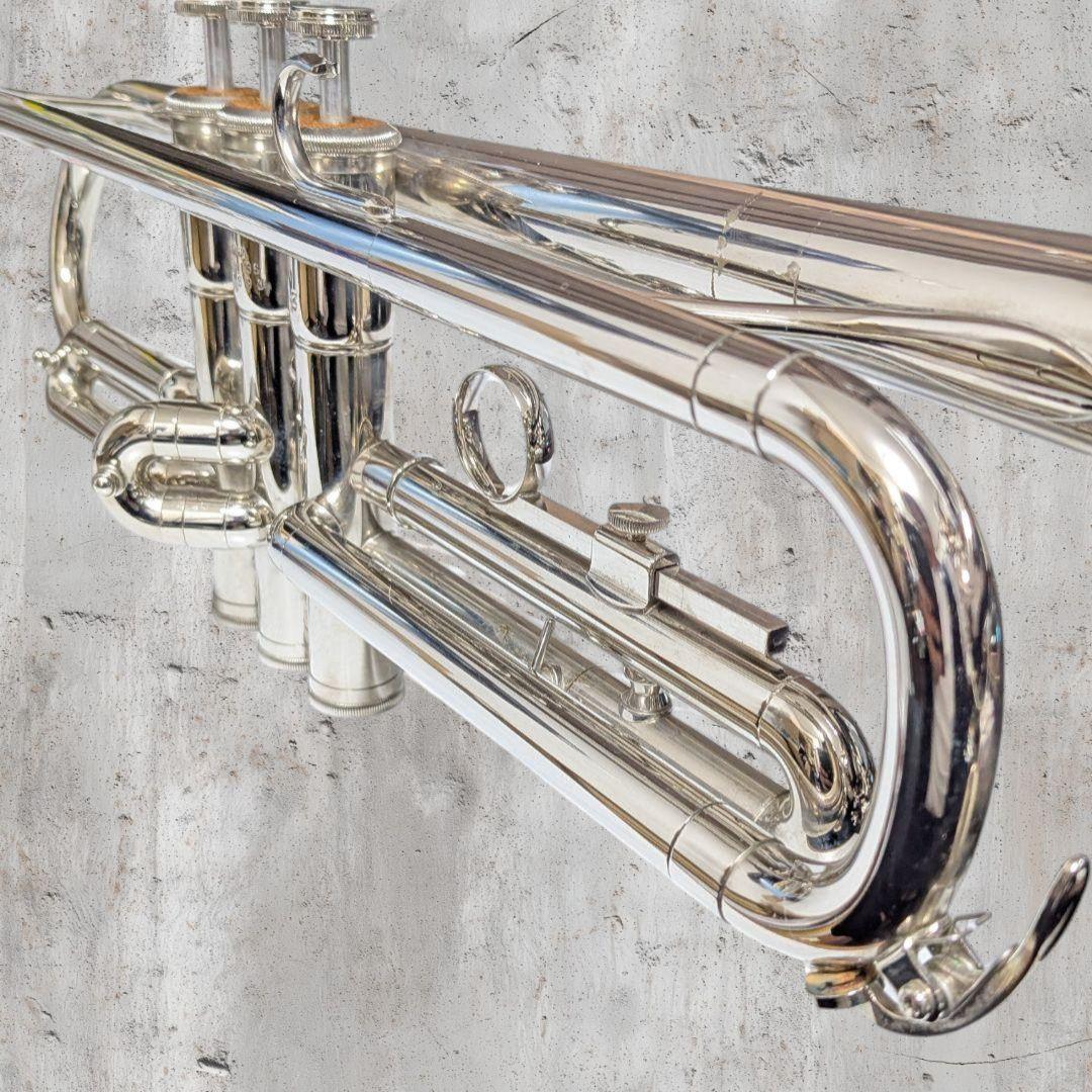 美品 ヤマハ トランペット YTR-136 シルバー マウスピース付