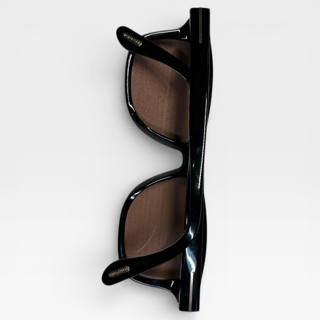 TOM FORD ブラックキャットアイサングラス