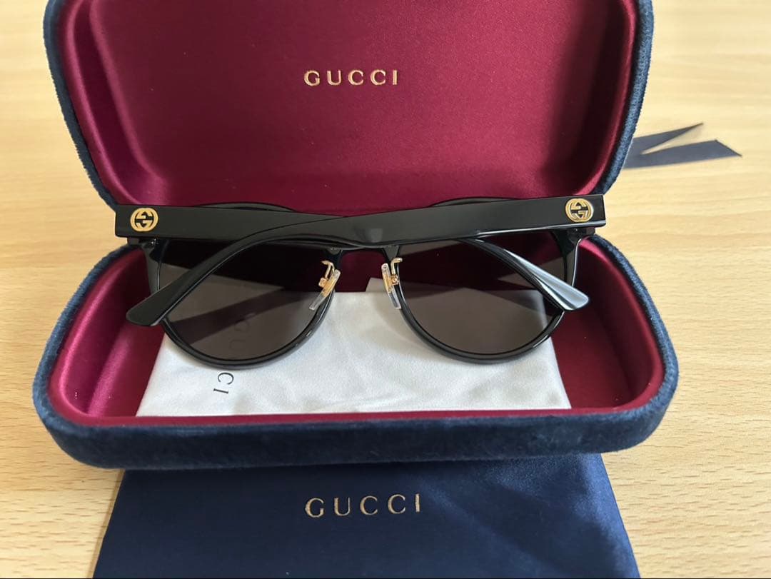 10日〜14日限定値下げ‼️GUCCI ブラック サングラス 専用ケース付き