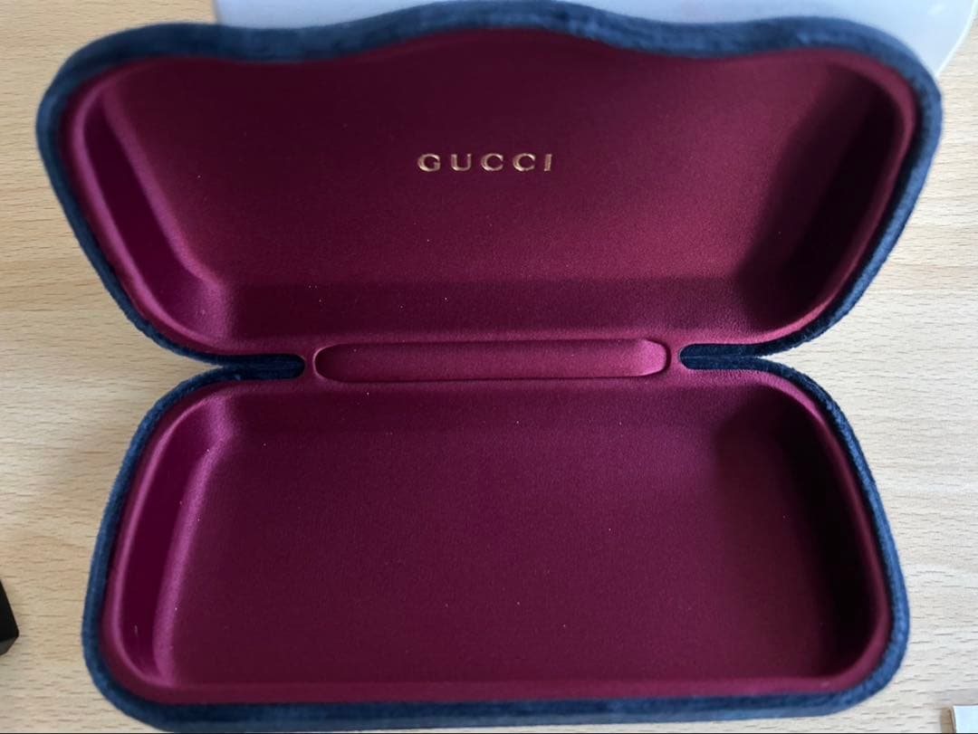 10日〜14日限定値下げ‼️GUCCI ブラック サングラス 専用ケース付き