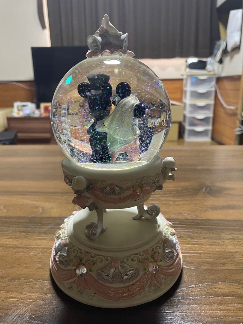 ミッキー　ミニー スノードーム 約22センチ　オルゴール　Disney