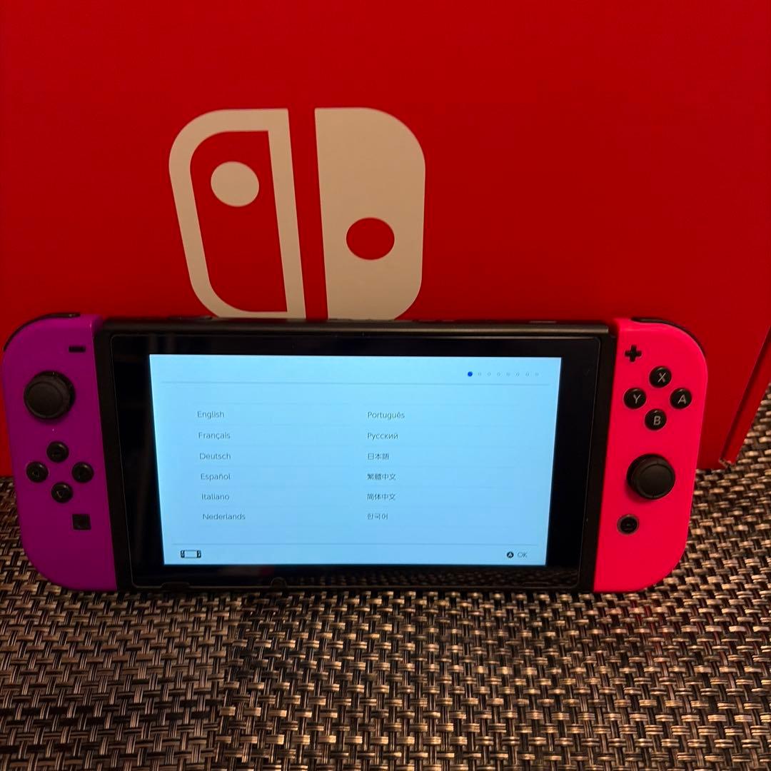 Nintendo Switch (L)ネオンパープル/(R)ネオンピンク