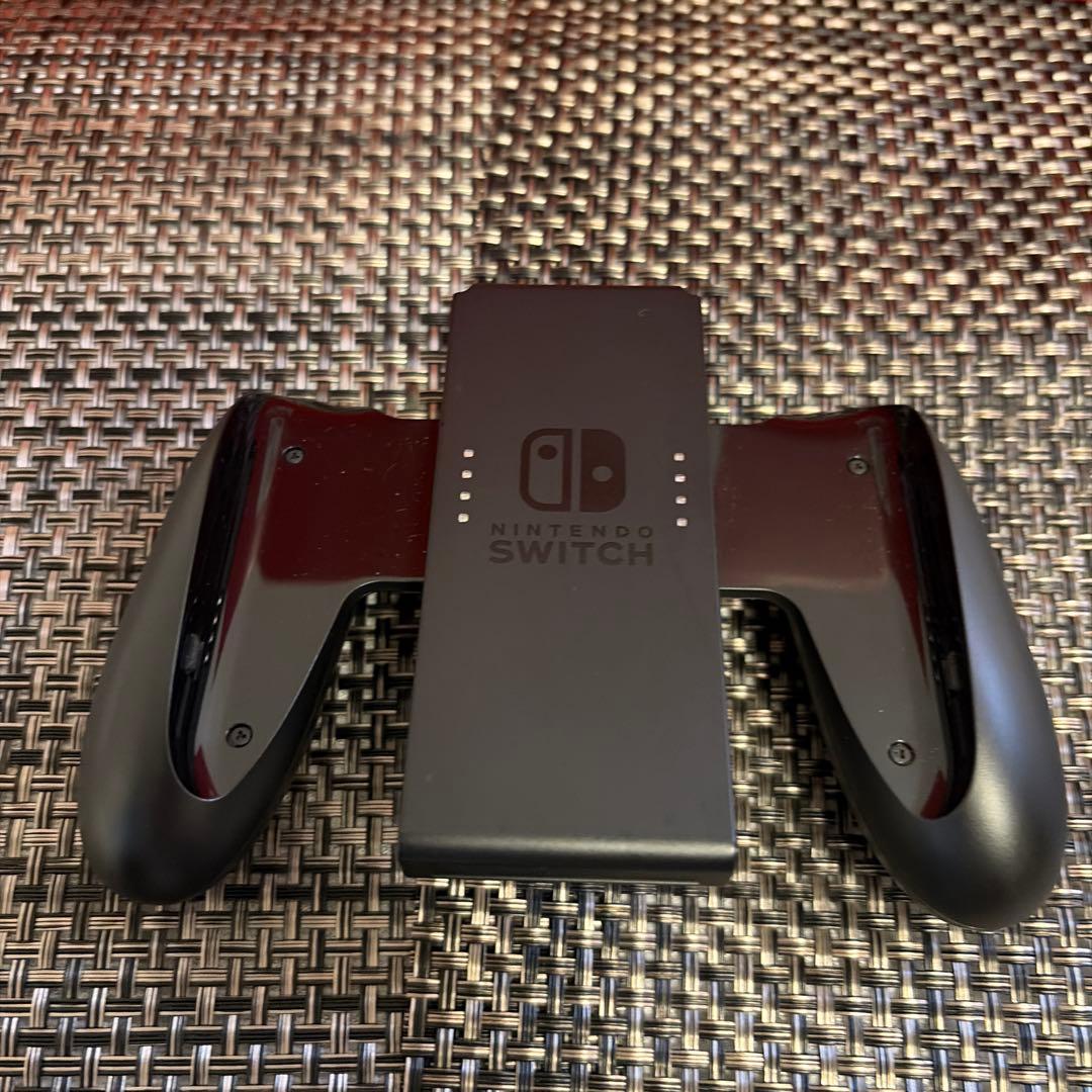 Nintendo Switch (L)ネオンパープル/(R)ネオンピンク