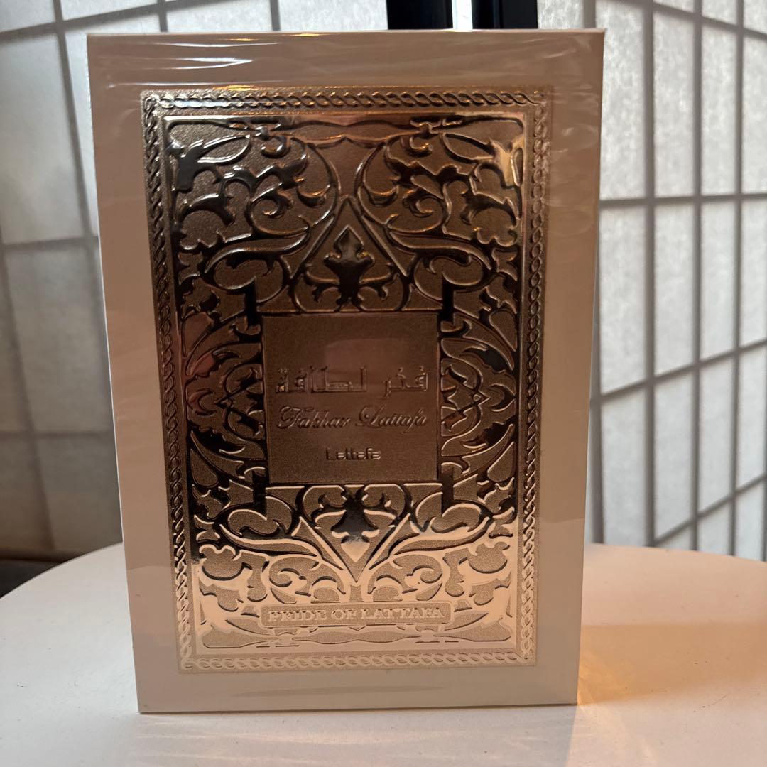 Lattafa FAKHAR 100ml オードトワレ