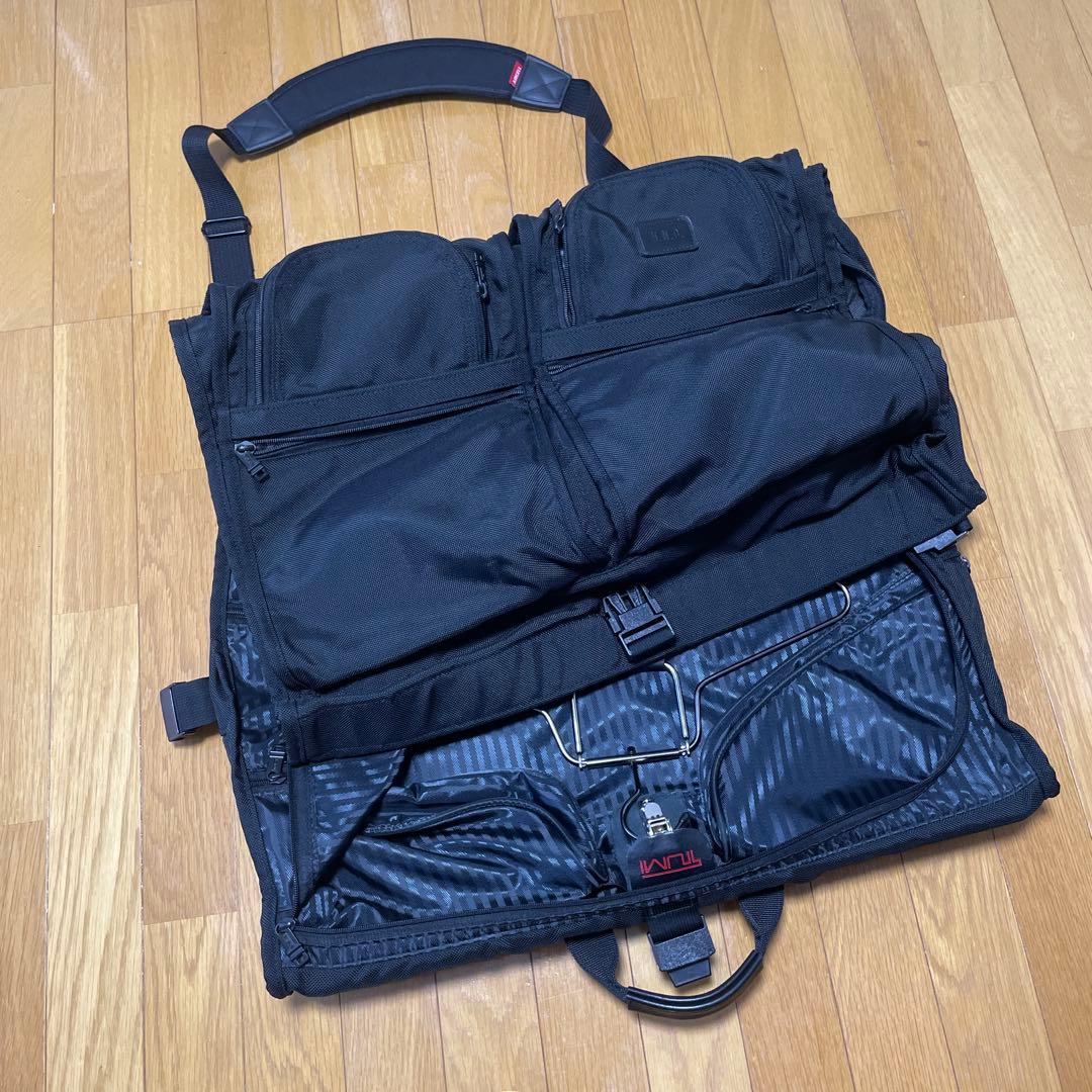 TUMI スーツ専用バッグ
