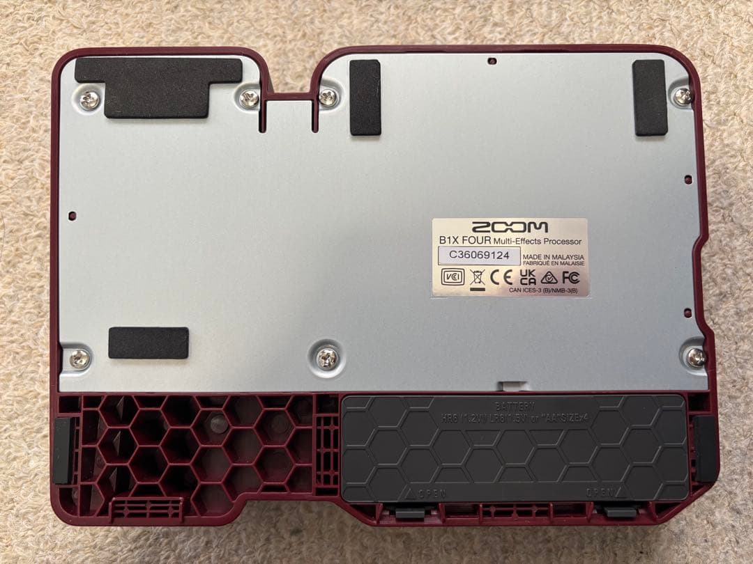 Zoom B1X FOUR ベースマルチエフェクター