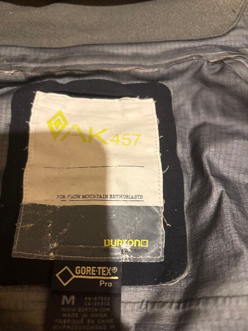Burton AK 457 GORE-TEX Pro ジャケット M ブラック