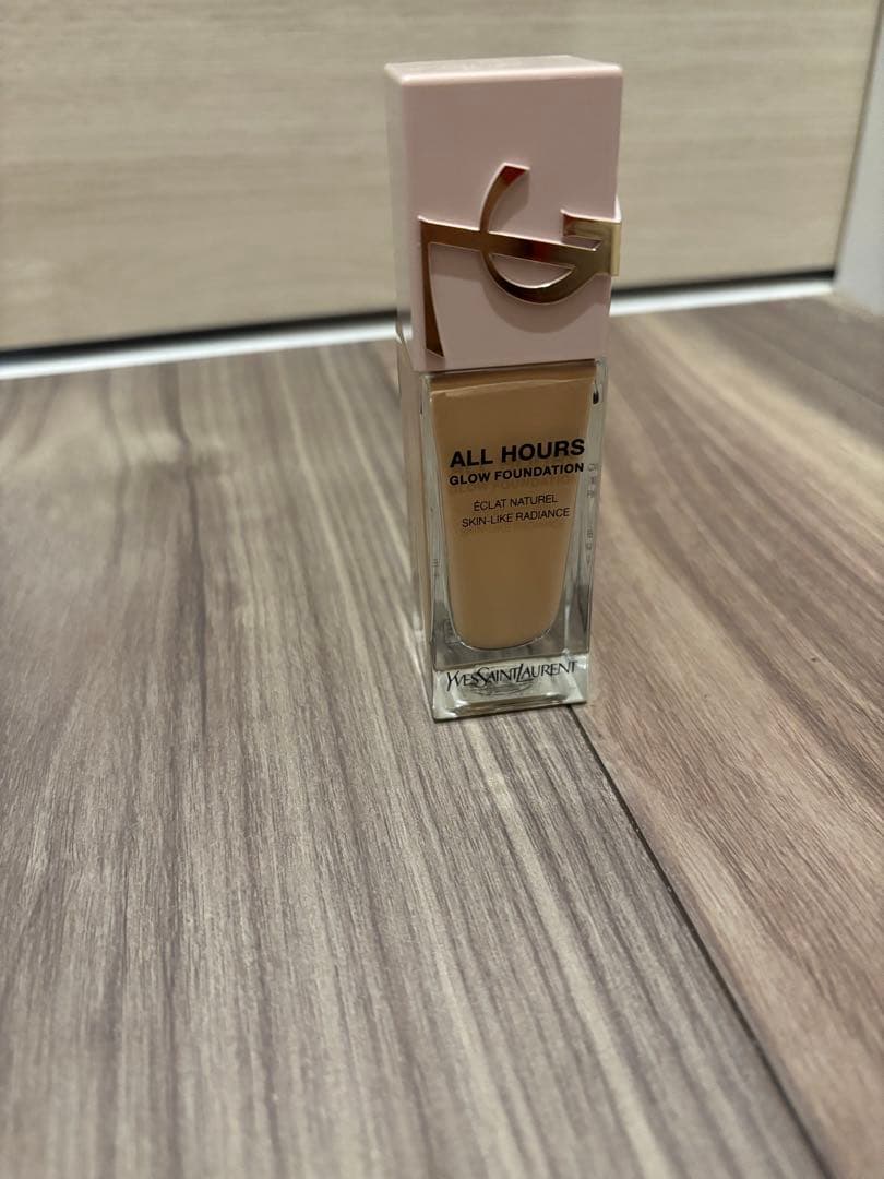 ファンデーション ALL HOURS GLOW FOUNDATION LN7