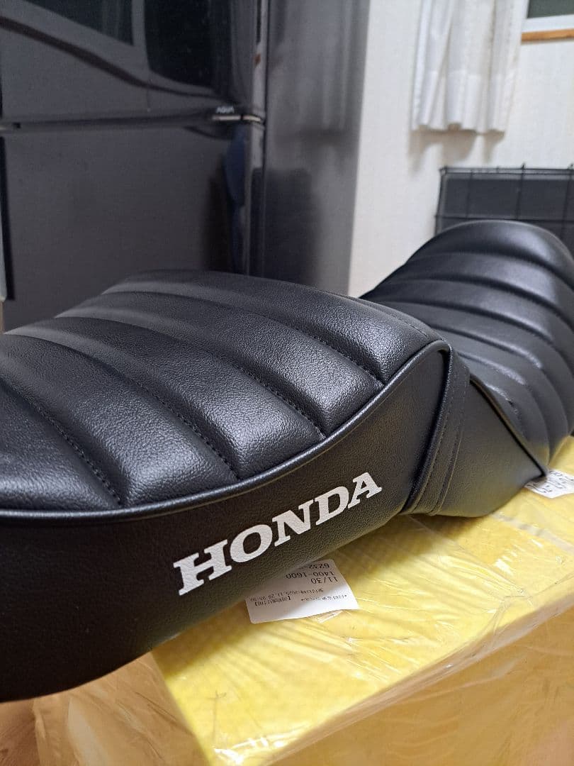 HONDA CB750 RC42 タックロールシート　黒