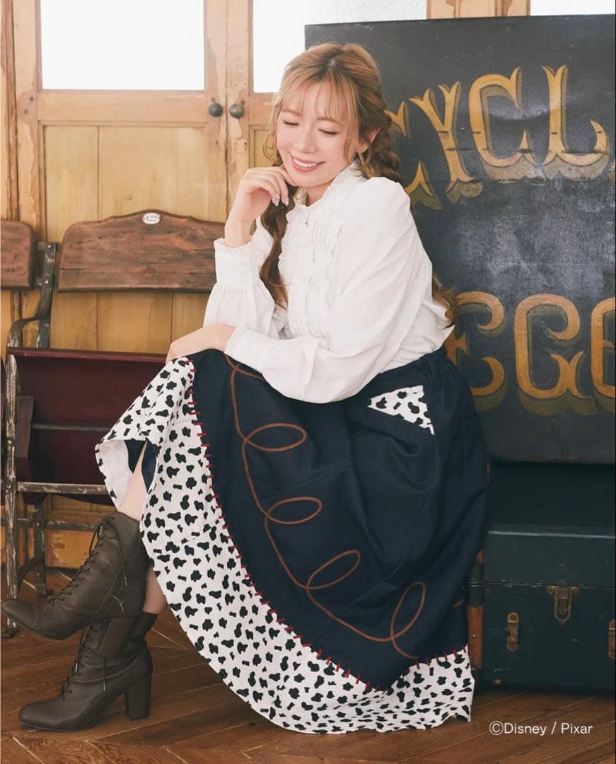 【最安値】areeam ♡ ディズニー トイストーリー ジェシー フレアスカート