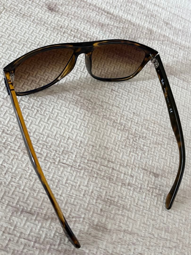 Ray-Ban ブラウンサングラス　ケース付き