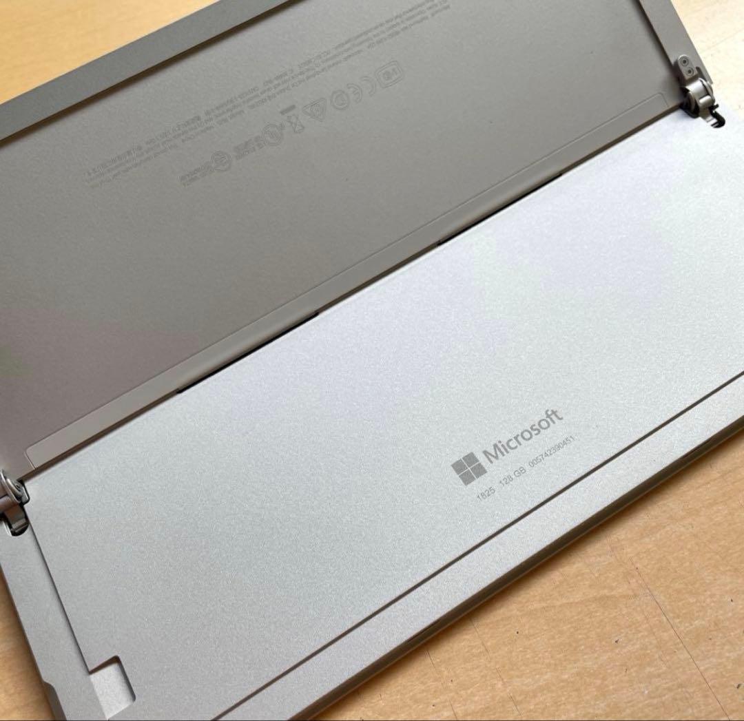 Microsoft Surface Go 128GB Model1825 超美品