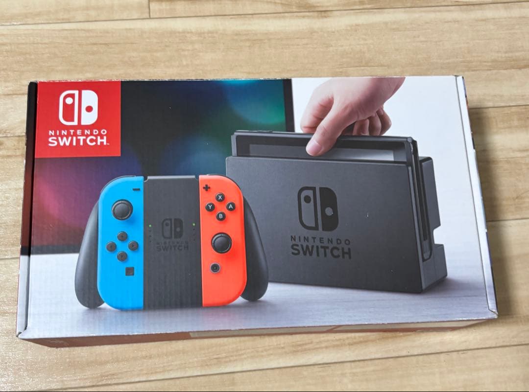 Nintendo Switch本体　付属品完備品　未使用純正キャリングケース付き