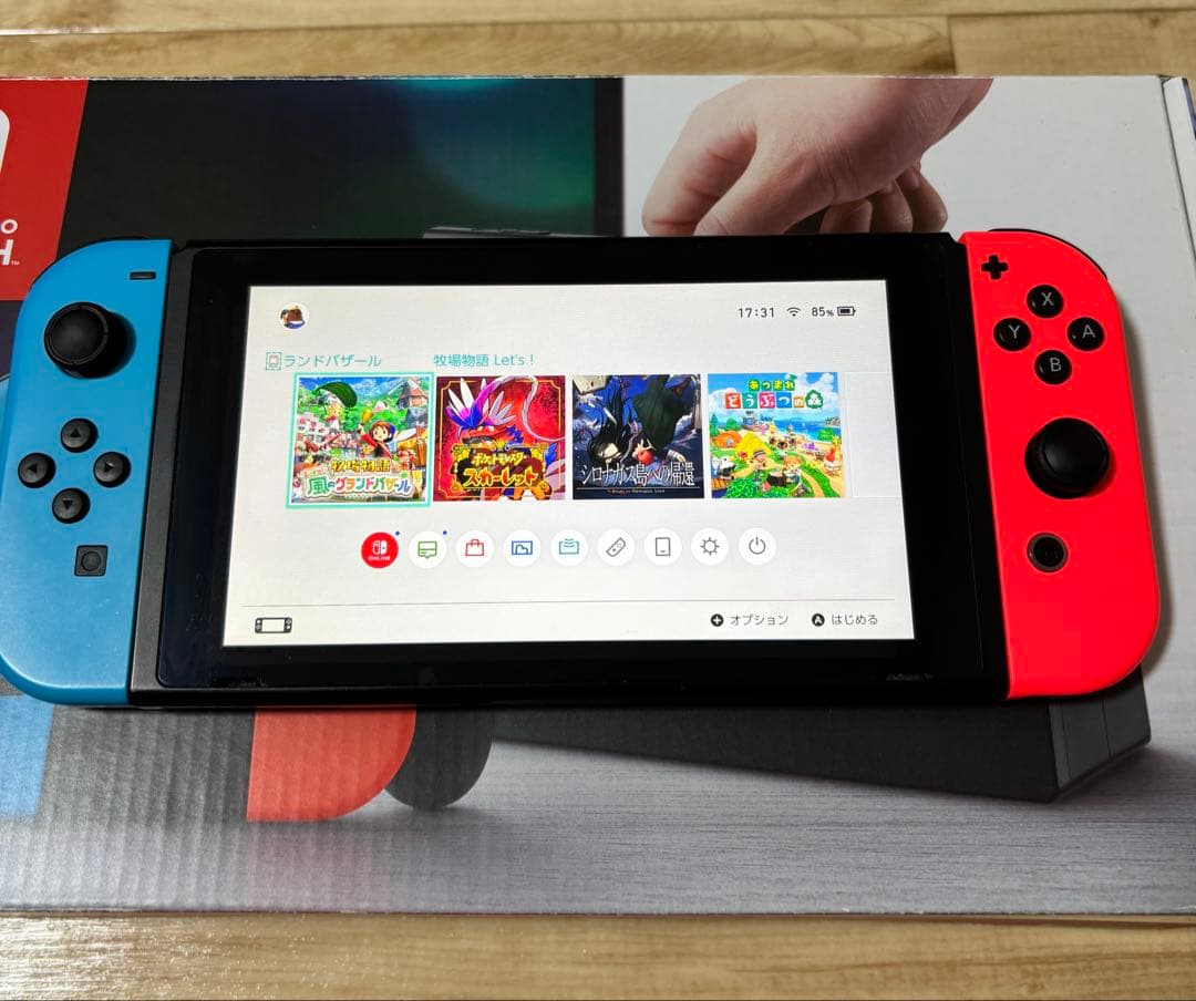 Nintendo Switch本体　付属品完備品　未使用純正キャリングケース付き