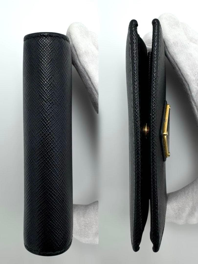 【美品】PRADA プラダ サフィアーノメタル 二つ折り財布 1MV204 三角