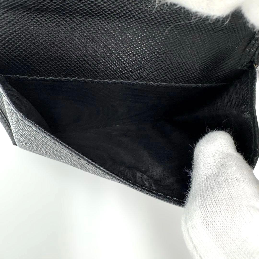 【美品】PRADA プラダ サフィアーノメタル 二つ折り財布 1MV204 三角