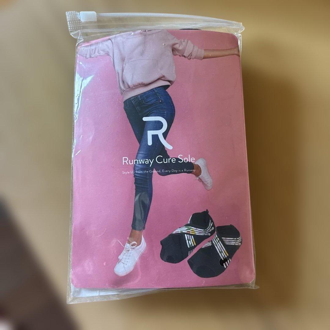 Runway Cure Sole ヨガソックス Mサイズ