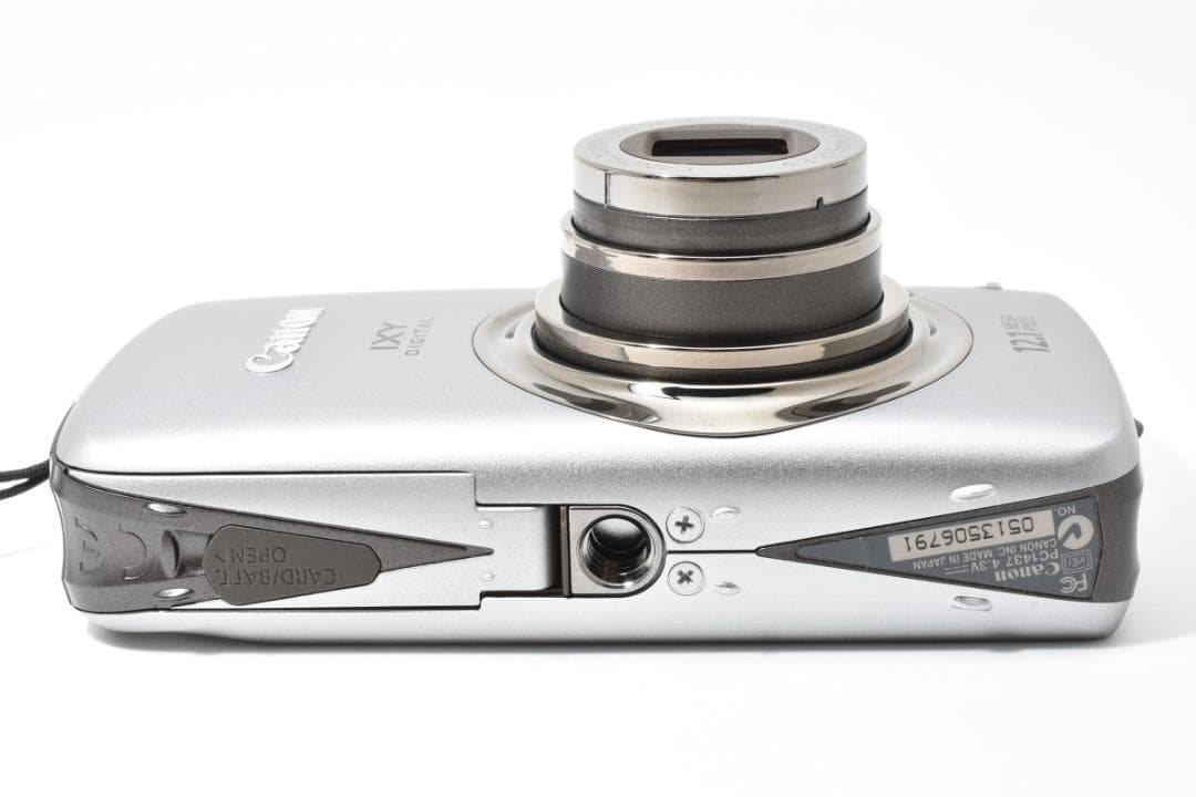 キヤノン　Canon IXY 930 IS シルバー 《元箱付属・動作確認済み》
