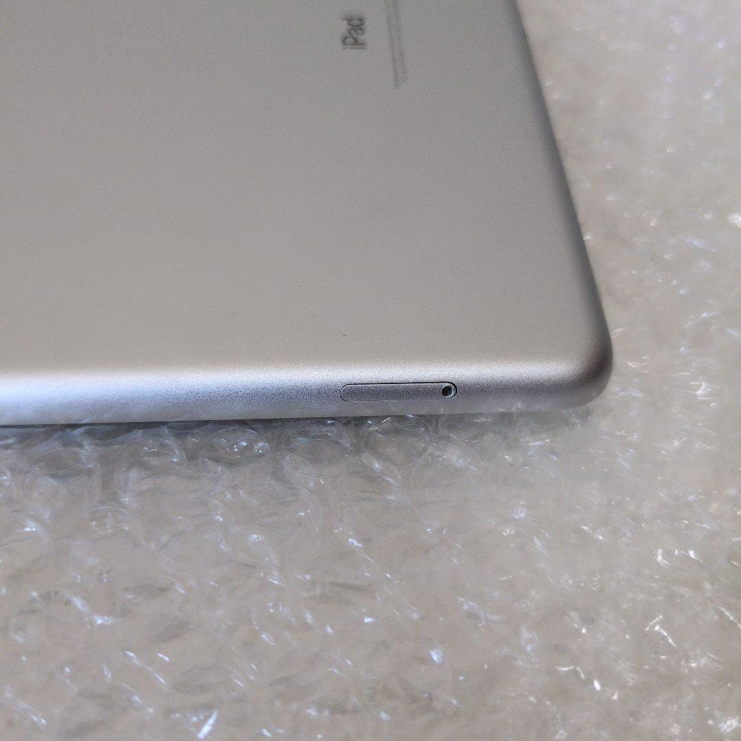 iPad 第6世代 32GB Wi-Fi+Cellular SIMフリー
