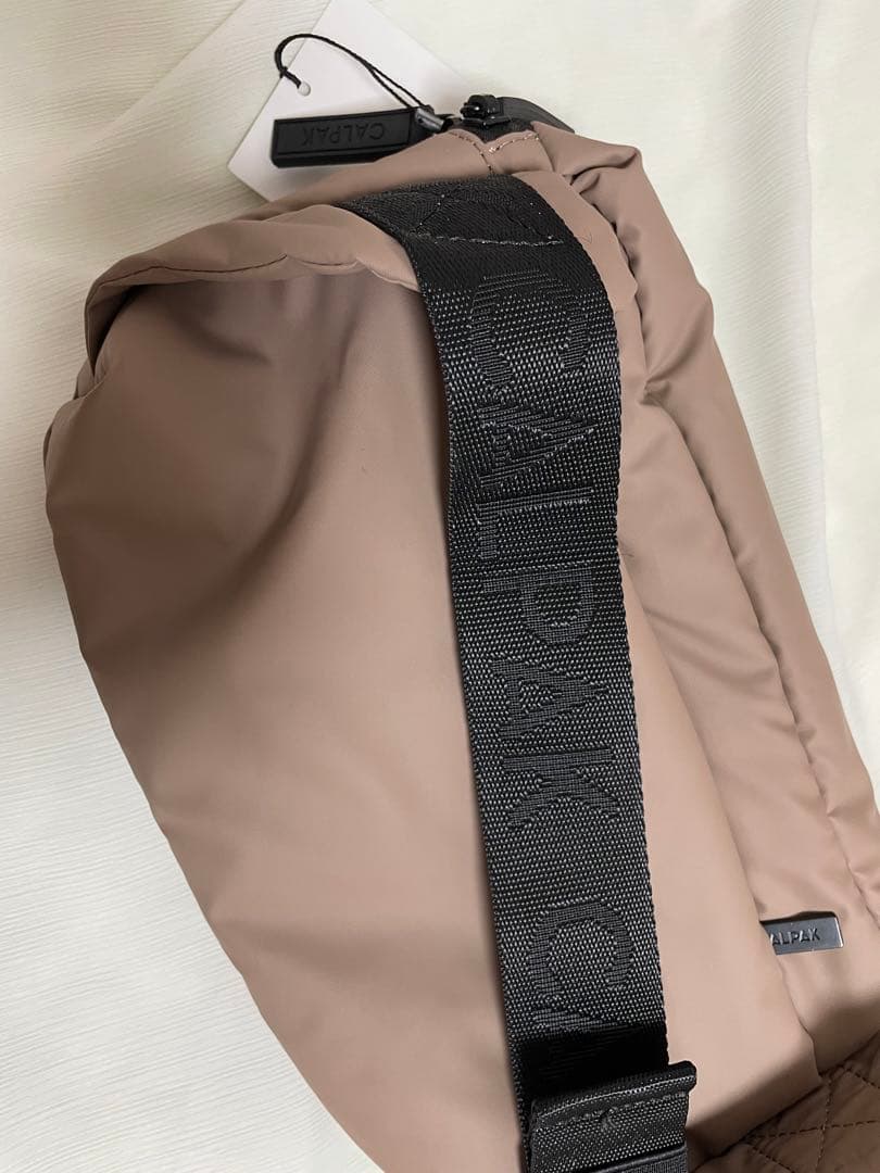 【アメリカ】CALPAK Belt bag カルパック　ボディ・ショルダーバッグ