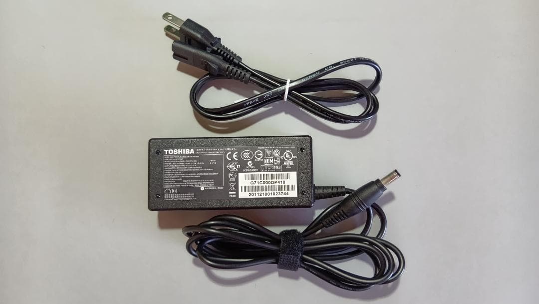 ノートパソコン dynabook ダイナブック T552/47GW ラップトップ