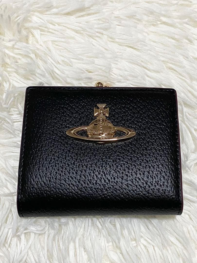 大人気⭐︎VivienneWestwoodヴィヴィアンウエストウッド 二つ折財布