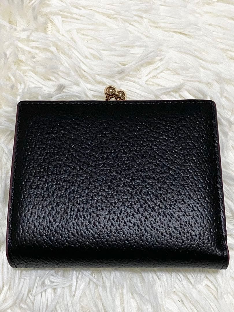 大人気⭐︎VivienneWestwoodヴィヴィアンウエストウッド 二つ折財布