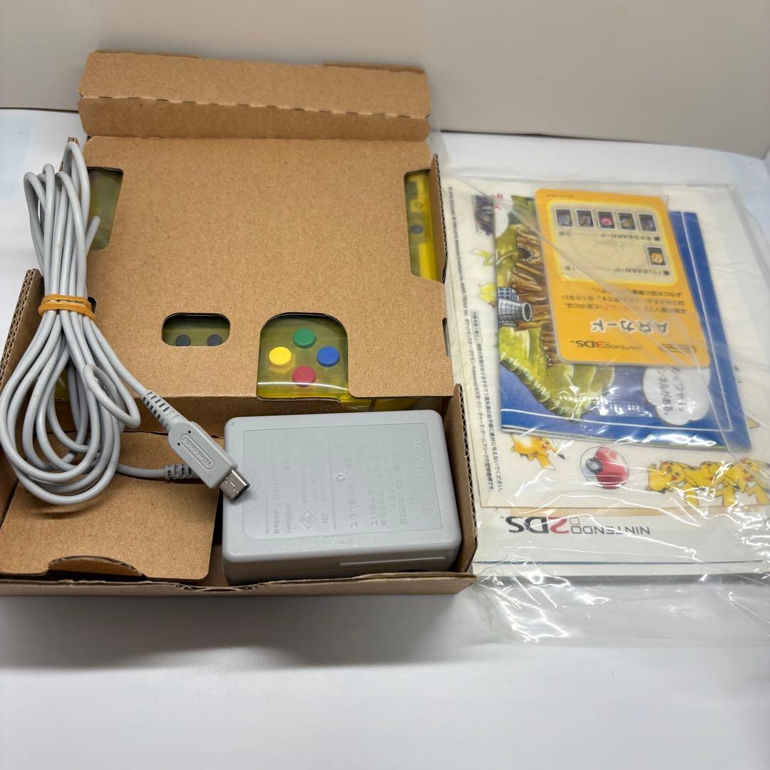 2781【極美品】ニンテンドー2DS ポケットモンスター ピカチュウ