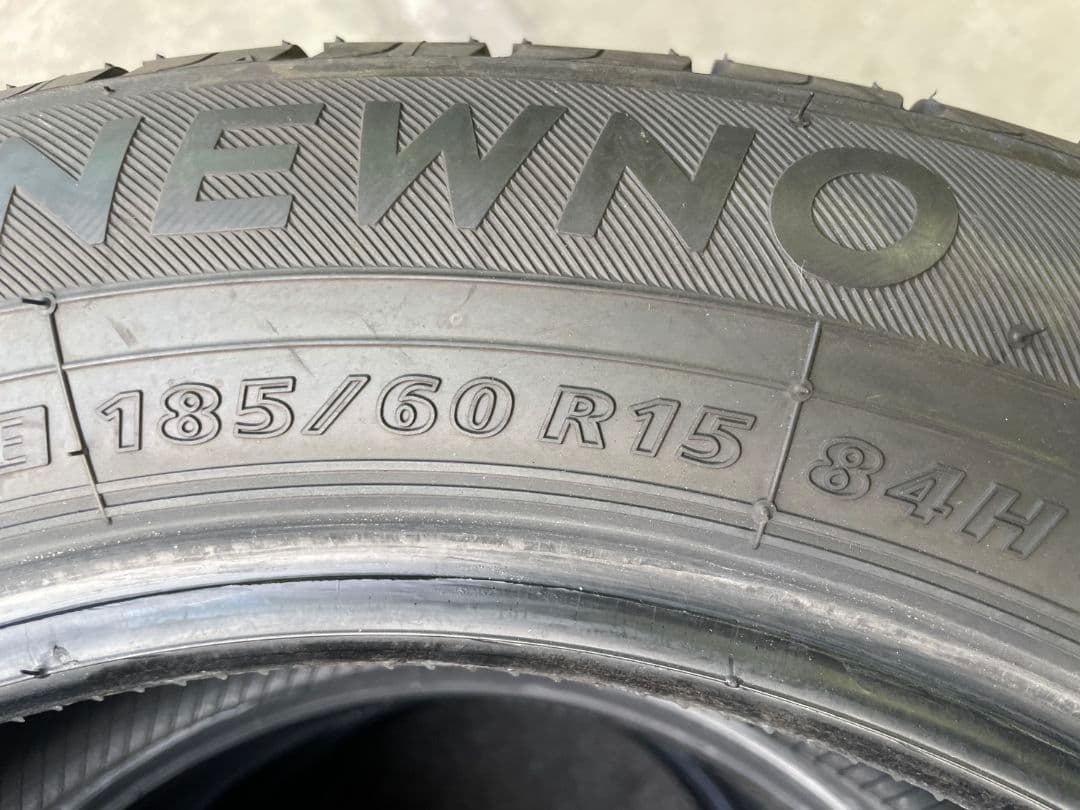 ほぼ新品　185/60R15 ブリヂストン　ニューノ　2025年製