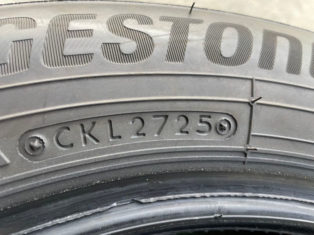 ほぼ新品　185/60R15 ブリヂストン　ニューノ　2025年製