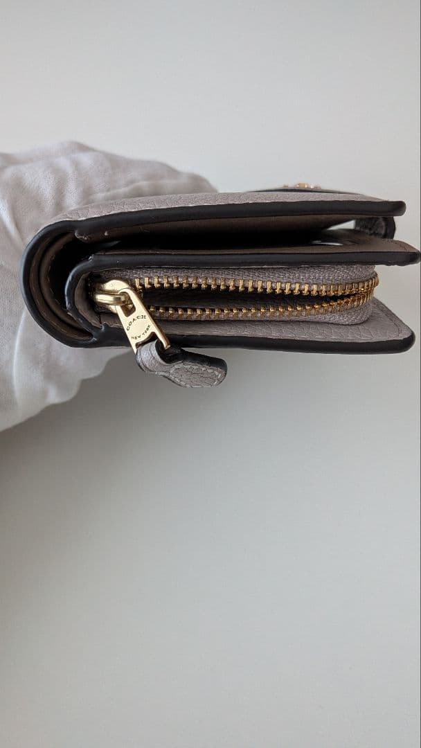 COACH　二つ折り財布