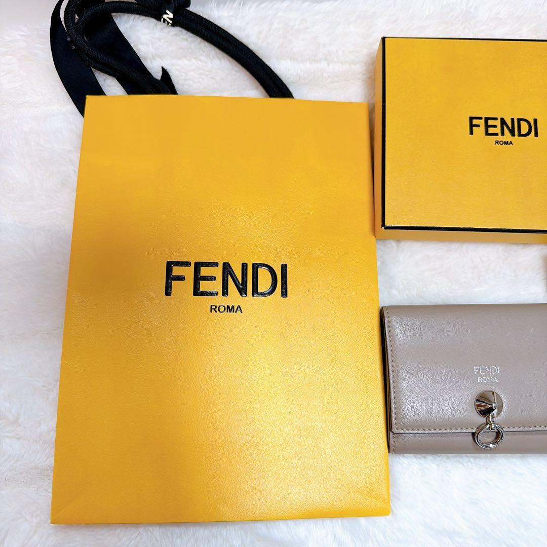 FENDI グレー 二つ折り財布　名刺入れ カード入れカードケース