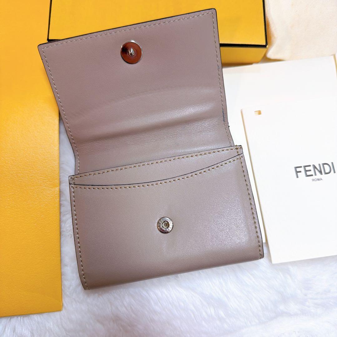 FENDI グレー 二つ折り財布　名刺入れ カード入れカードケース
