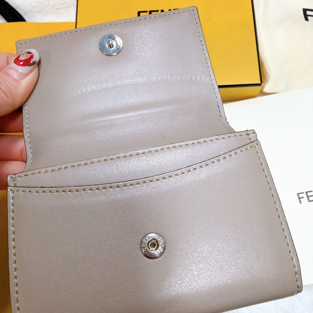 FENDI グレー 二つ折り財布　名刺入れ カード入れカードケース