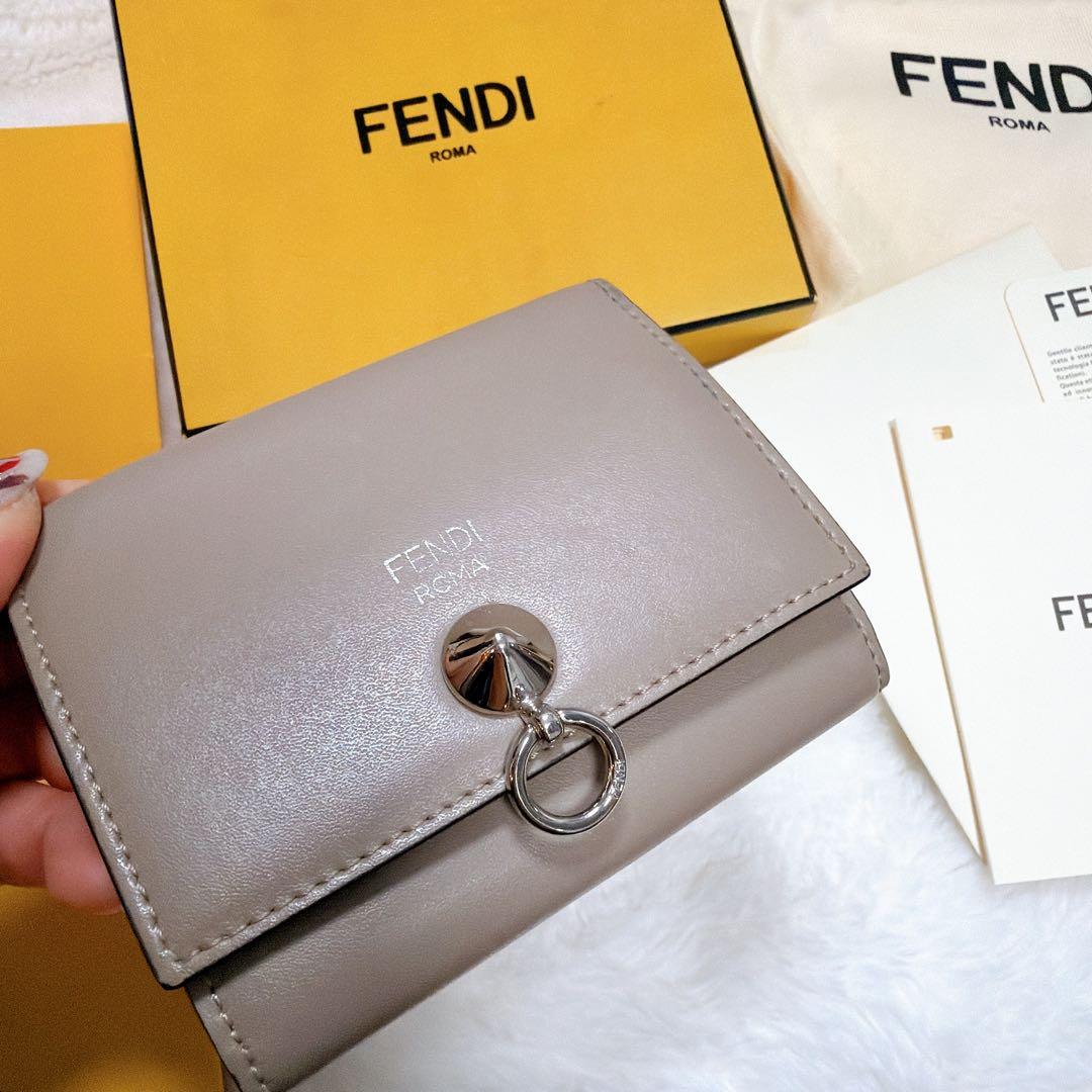 FENDI グレー 二つ折り財布　名刺入れ カード入れカードケース