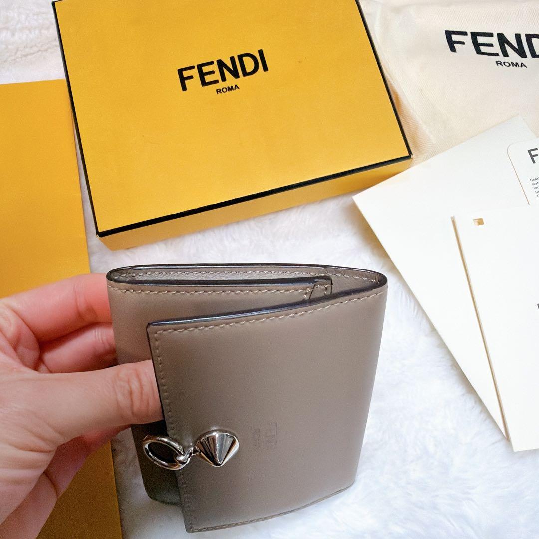 FENDI グレー 二つ折り財布　名刺入れ カード入れカードケース