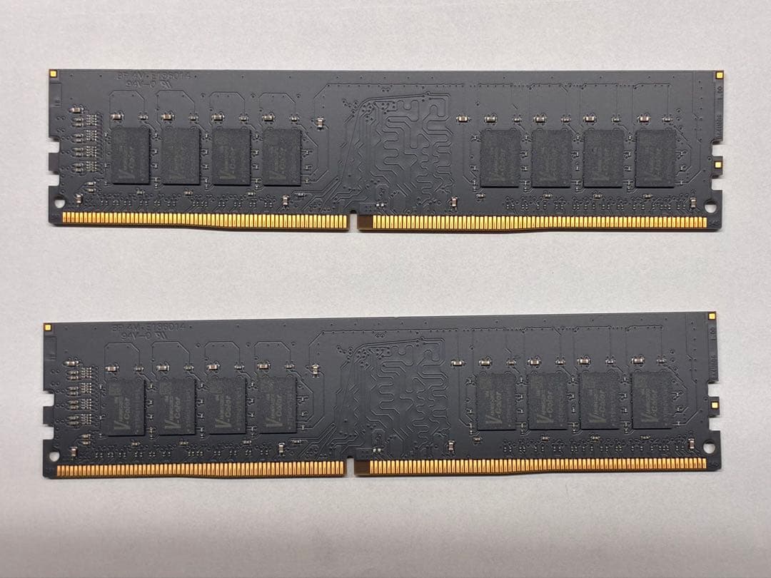 パソコン用メモリ　v-color DDR4-2666 16GB 2枚